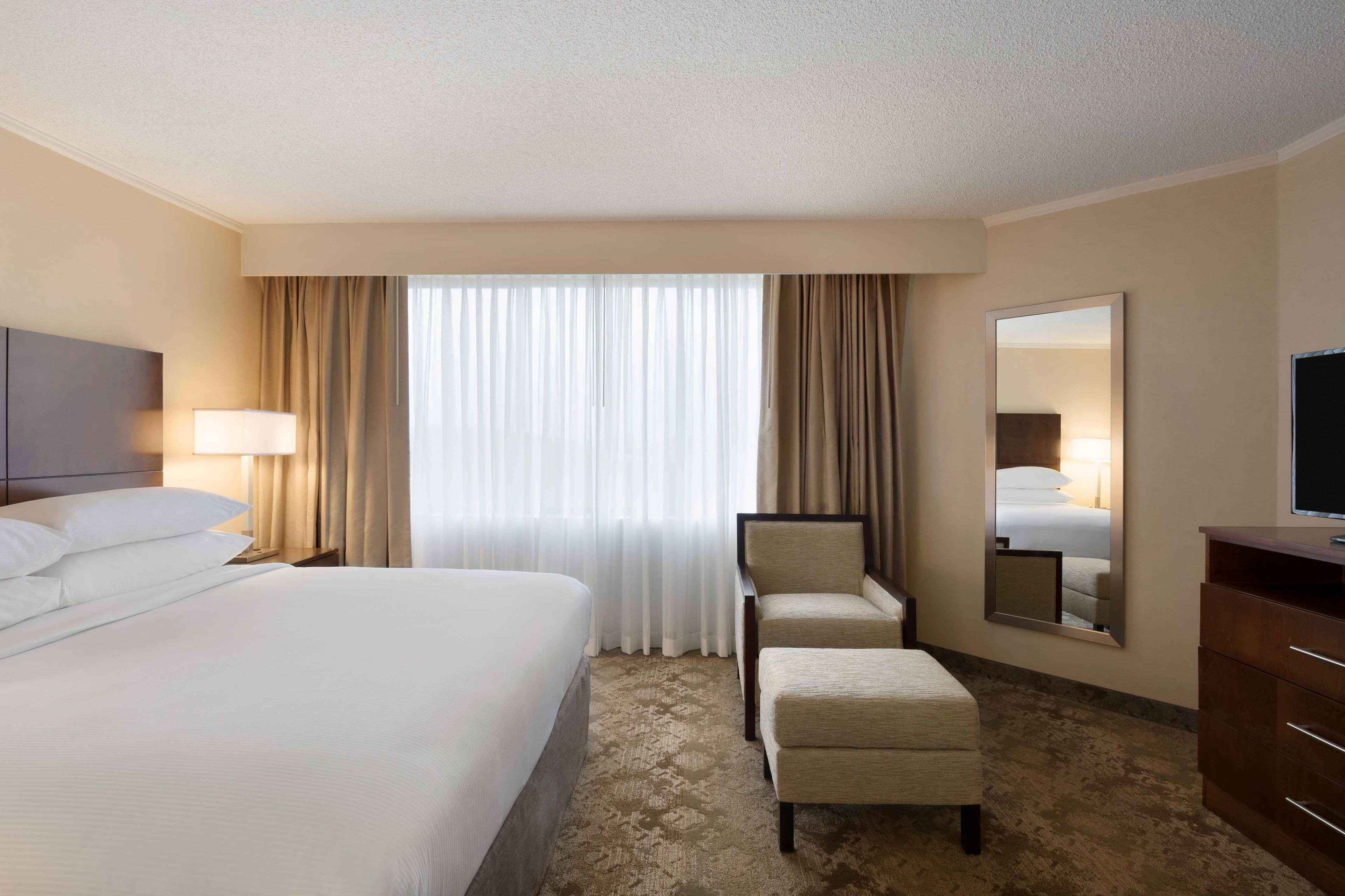 Embassy Suites By Hilton Baltimore At BWI Airport Linthicum Exterior photo