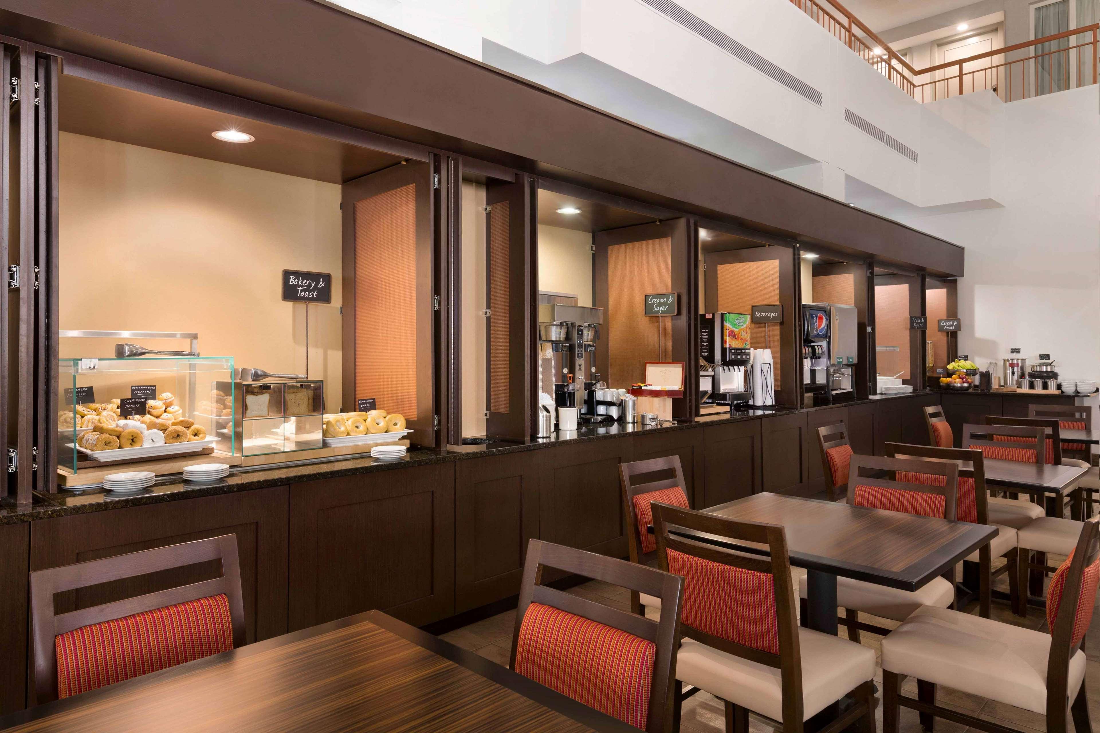 Embassy Suites By Hilton Baltimore At BWI Airport Linthicum Exterior photo